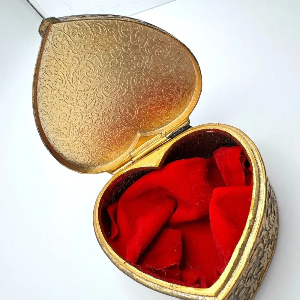 Schmid Bros Vtg Heart-Shaped Metal Trinket Box Silk Art Lid 